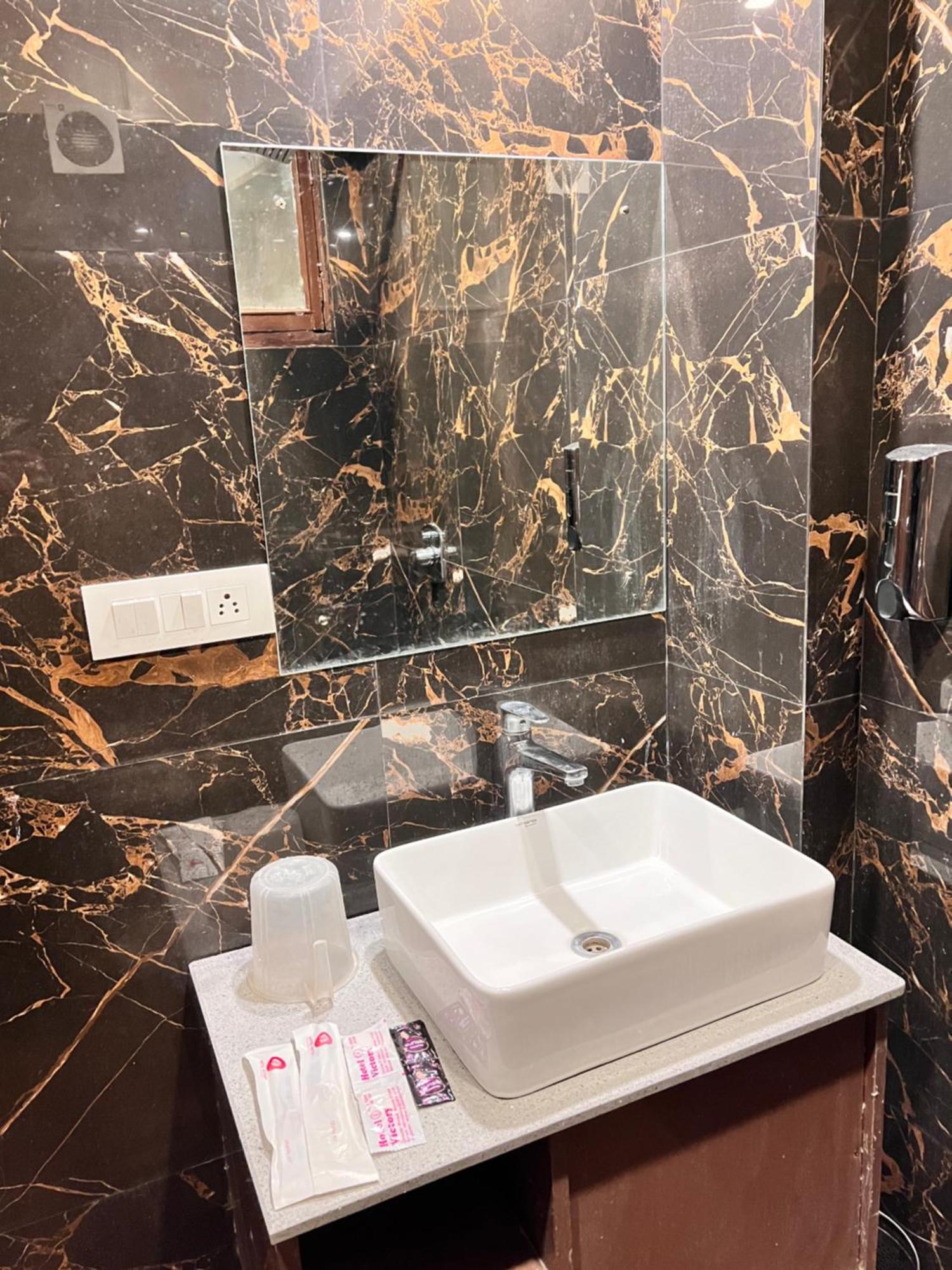 Hotel Victory Since 1979 西姆拉 外观 照片